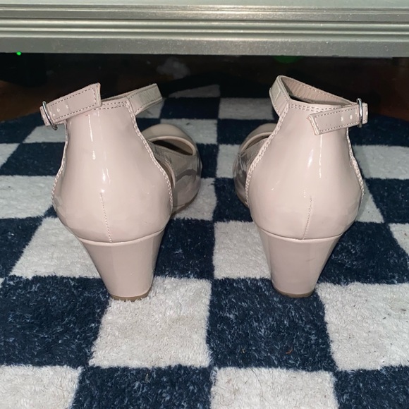 Pale pink heels - Picture 2 of 6